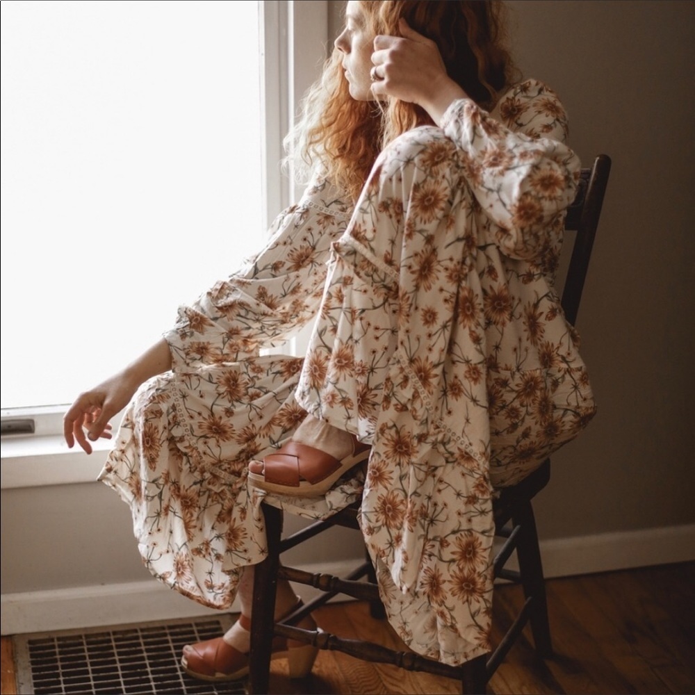 Jaase Caramel Daisy Long Sleeved Maxi Dress L - Final Price - Picture 4 of 12
